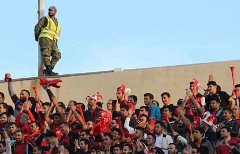 Liên đoàn bóng đá châu Á cấm Iran tổ chức các trận bóng đá quốc tế 