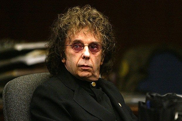 Nhà sản xuất âm nhạc huyền thoại Phil Spector qua đời vì Covid-19 Nhà sản xuất âm nhạc huyền thoại Phil Spector mắc Covid-19 và đã qua đời