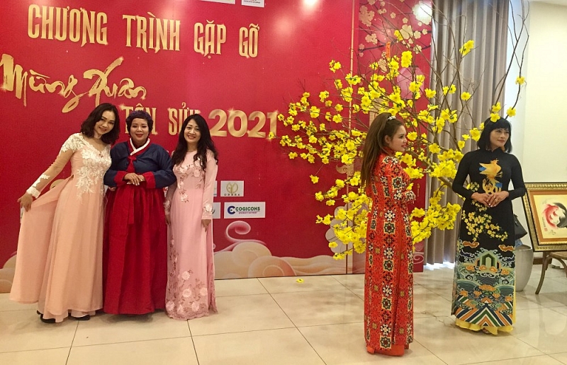 Gặp gỡ Mừng Xuân Tân Sửu taị Hà Nội: Đậm sắc màu giao lưu văn hóa Việt – Hàn