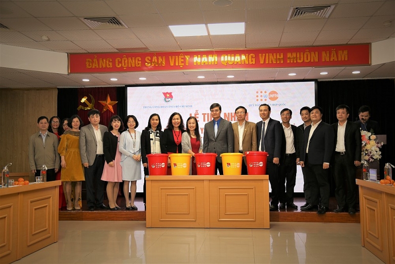 UNFPA tại Việt Nam hợp tác cùng Trung ương Đoàn hỗ trợ người cao tuổi trong ứng phó với lũ lụt