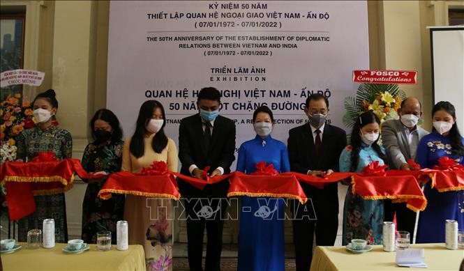Triển lãm ảnh về chặng đường 50 năm quan hệ hữu nghị Việt Nam-Ấn Độ