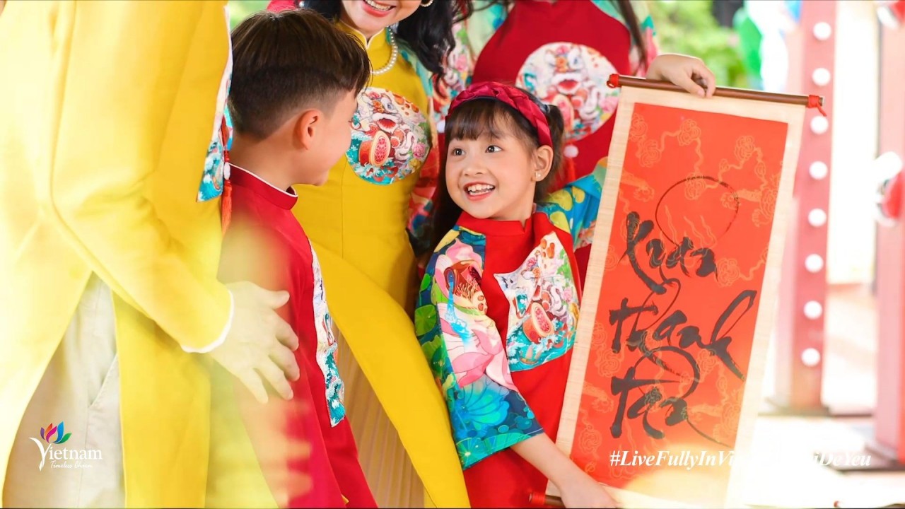 Khám phá vẻ đẹp của Tết đoàn viên trên nền tảng số Youtube