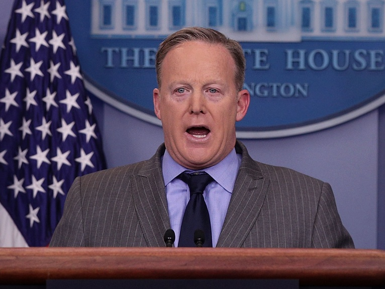 Mỹ xem xét lại chính sách với Cuba