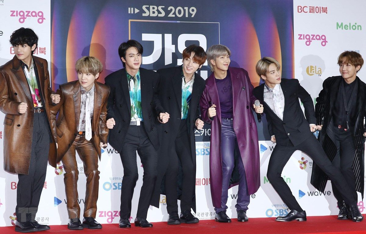 dich covid 19 nhom bts huy cac show dien tai han quoc duc can nhac huy trien lam du lich berlin