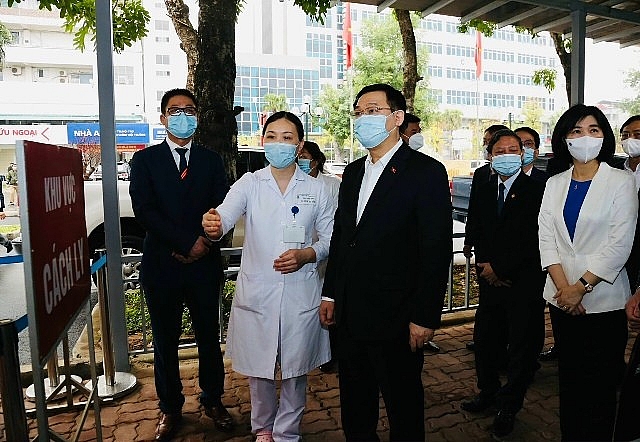 Lãnh đạo thành phố Hà Nội tri ân đội ngũ y, bác sĩ tuyến đầu chống Covid-19 Lãnh đạo thành phố Hà Nội tri ân đội ngũ y, bác sĩ tuyến đầu chống dịch Covid-19