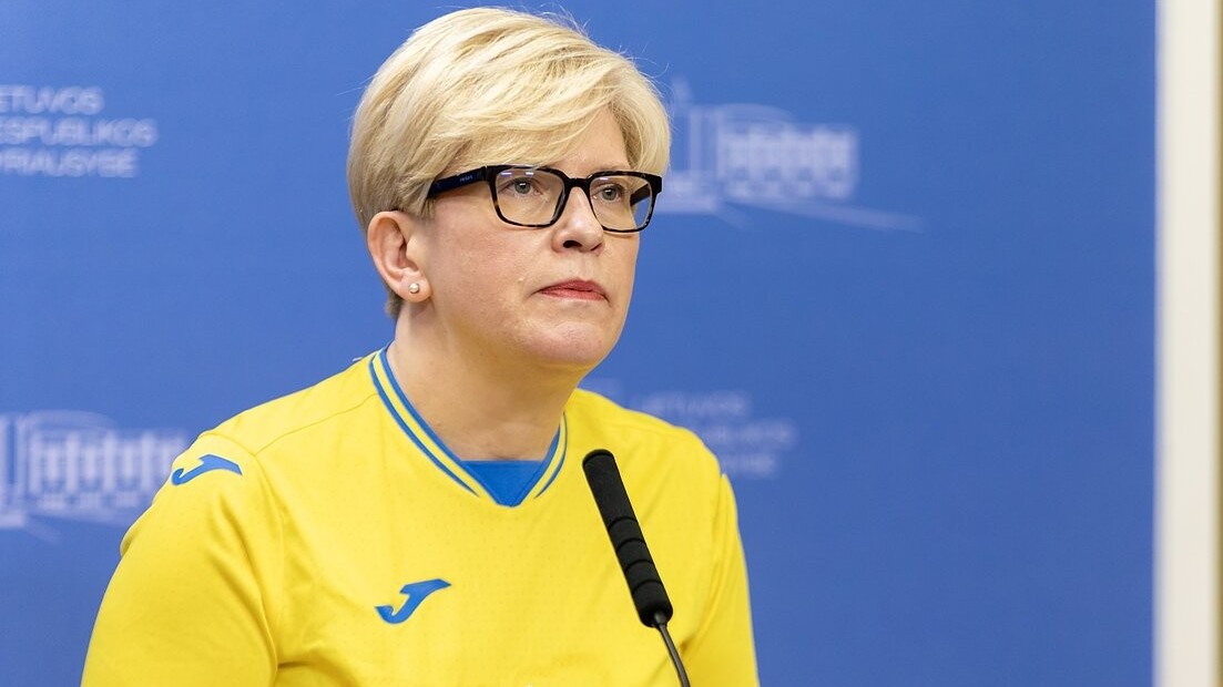 Phương Tây chuẩn bị cắt đứt Nga khỏi hệ thống SWIFT, Hà Lan và Czech chuyển giao vũ khí cho Ukraine