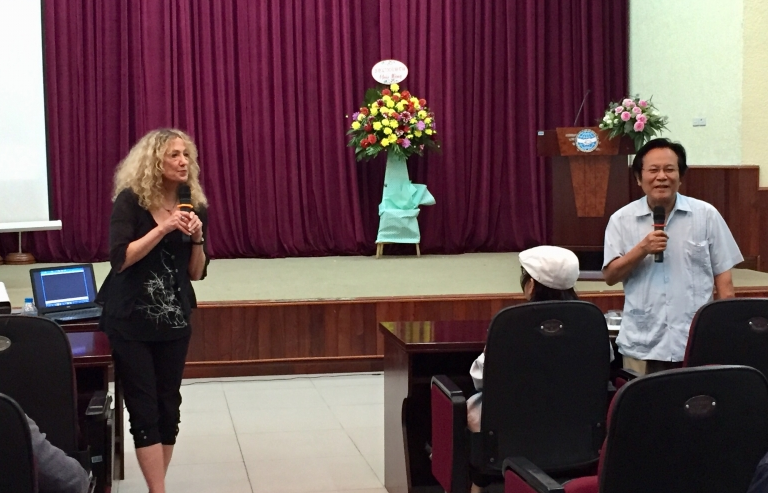 Chiếu phim “Người thức tỉnh vụ Mỹ Lai”