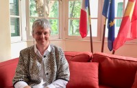 Học sinh song ngữ Việt Nam nói tiếng Pháp như... đua xe công thức 1