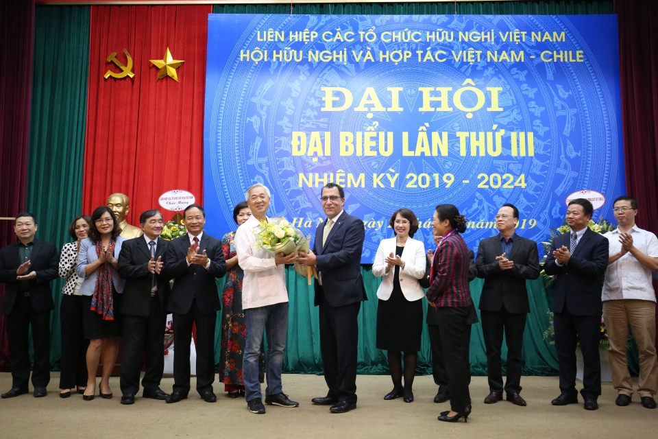 phat trien tinh huu nghi va hop tac toan dien viet nam chile
