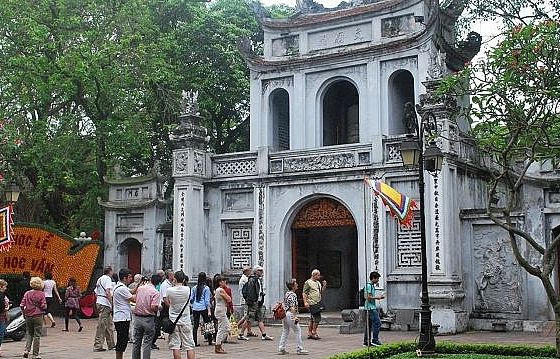 Phòng chống dịch Covid-19, nhiều di tích tại Hà Nội tạm dừng đón khách