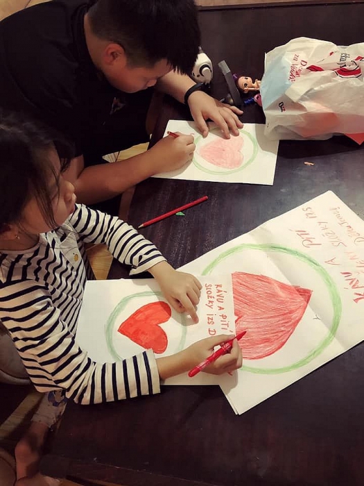 Những thông điệp từ “trái tim” của người Việt tại Czech nhung thong diep trai tim cua nguoi viet tai czech