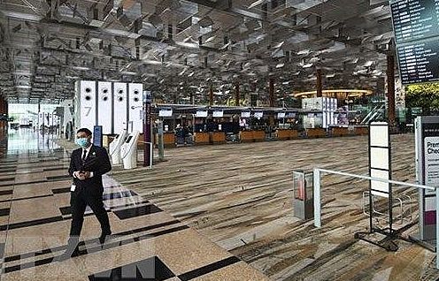 Đại sứ quán Việt Nam tại Singapore hỗ trợ 35 công dân bị mắc kẹt tại sân bay Changi