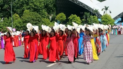 Tuần lễ áo dài Việt Nam 2021 được hưởng ứng mạnh mẽ