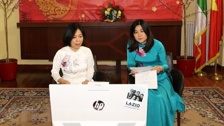 Đại sứ quán Việt Nam tại Italy gặp mặt các gia đình con nuôi Việt Nam