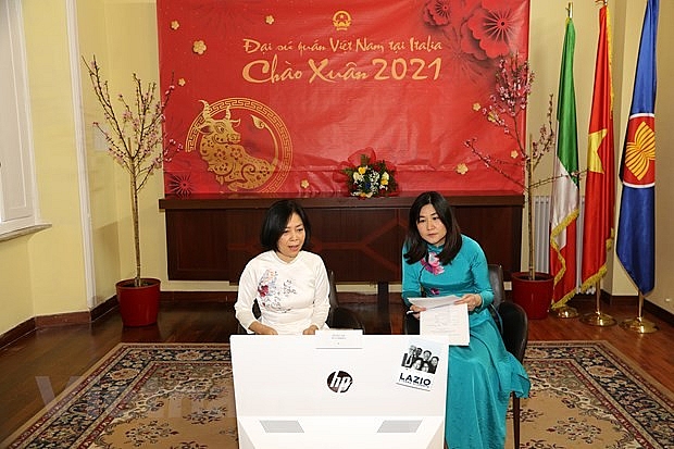 Đại sứ quán tại Italy tổ chức gặp mặt các gia đình con nuôi Việt Nam Đại sứ quán Việt Nam tại Italy gặp mặt các gia đình con nuôi Việt Nam