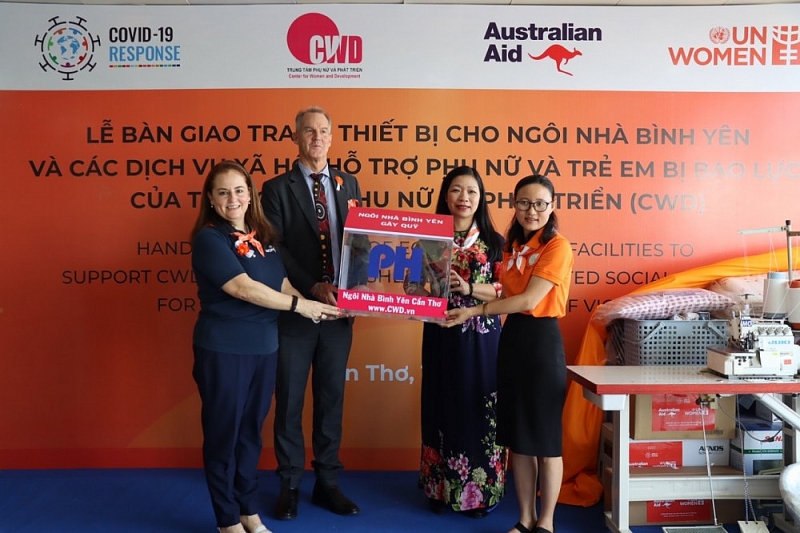 UN Women nâng cấp trang thiết bị và chất lượng dịch vụ hỗ trợ nạn nhân của bạo lực giới UN Women nâng cấp trang thiết bị và chất lượng dịch vụ hỗ trợ nạn nhân của bạo lực giới