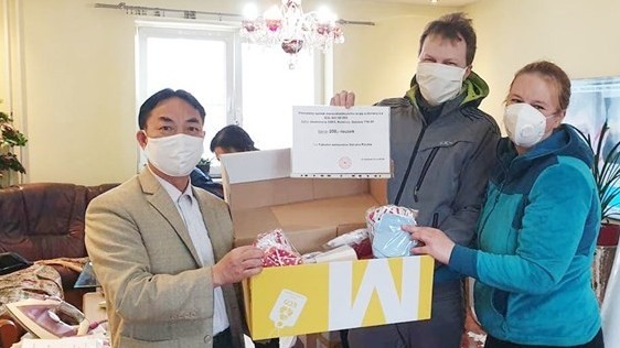 Người gốc Việt đầu tiên được trao tặng Huân chương công trạng vì sự nghiệp phục vụ quốc gia tại Czech