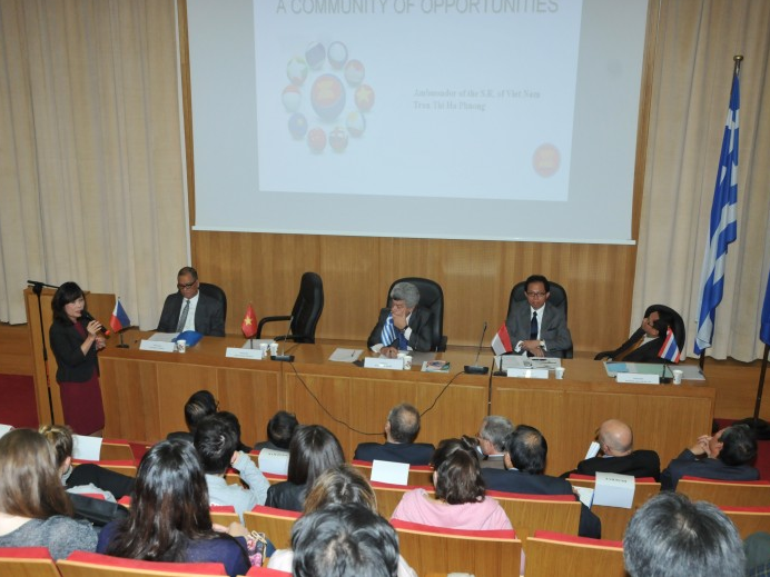 “ASEAN: Cộng đồng của những cơ hội”