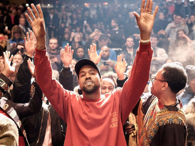 Thời của album phát hành trực tuyến