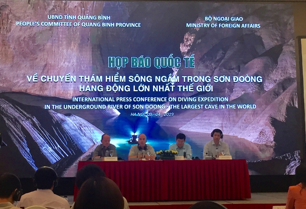 Phát hiện mới nhất về hệ thống sông ngầm trong hang Sơn Đoòng phat hien moi nhat ve he thong song ngam trong hang son doong