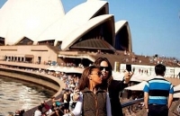 dich covid 19 du lich qua khung cua so