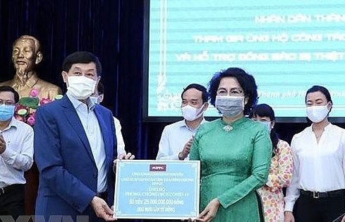 Người Việt Nam ở nước ngoài chung sức một lòng phòng chống dịch Covid-19