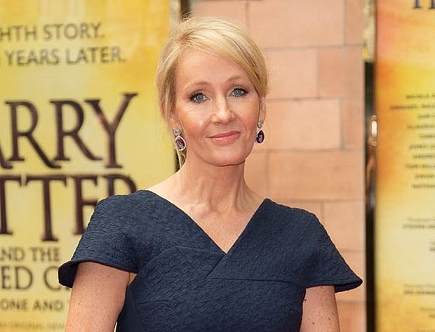Nữ văn sỹ J.K Rowling sẽ ra mắt cuốn sách mới vào mùa Thu năm nay Nữ văn sỹ J.K Rowling sẽ ra mắt cuốn sách mới vào mùa Thu năm nay