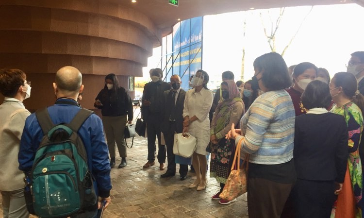 Gặp gỡ vì sự tiến bộ của phụ nữ và phát triển bền vững