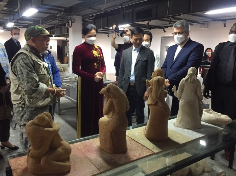 Gặp gỡ vì sự tiến bộ của phụ nữ và phát triển bền vững