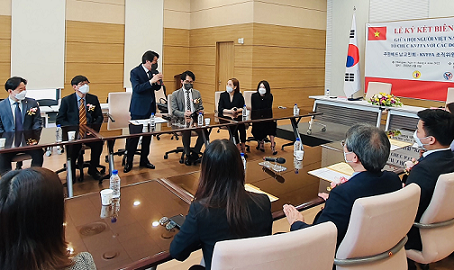 Hợp tác tổ chức chuỗi hoạt động kỷ niệm 30 năm thiết lập quan hệ ngoại giao Hàn Quốc-Việt Nam