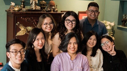 Thêu nét chầu văn: Khi người trẻ yêu văn hóa truyền thống theo chất riêng của mình