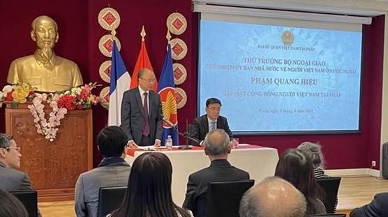 Thứ trưởng Ngoại giao Phạm Quang Hiệu chia sẻ tâm tư của cộng đồng người Việt tại Pháp