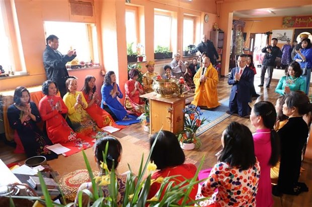 Ngày Giỗ Tổ ý nghĩa của cộng đồng người Việt tại Đức và Nga Ngày Giỗ Tổ ý nghĩa của cộng đồng người Việt tại Đức và Nga