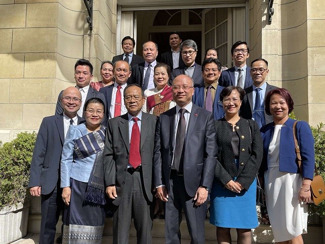 Việt Nam chúc mừng Đại sứ quán Lào tại Pháp nhân dịp Tết cổ truyền Bunpimay