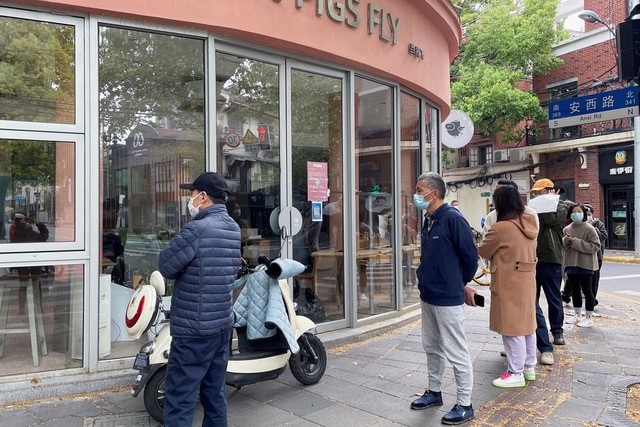 Trung Quốc: Nhiều thành phố 'phong tỏa linh động' nhằm ngăn chặn biến thể Omicron Trung Quốc: Nhiều thành phố 'phong tỏa linh động' nhằm ngăn chặn biến thể Omicron