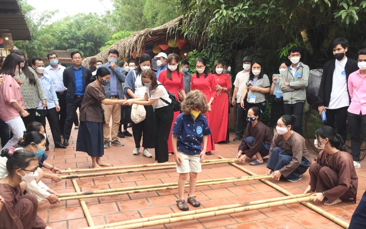 Hành trình hữu nghị ý nghĩa tại Hà Nội Một hành trình giao lưu hữu nghị ý nghĩa tại Hà Nội