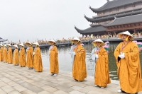 tam chuc ruc ro trong dem hoi hoa dang mung dai le vesak 2019