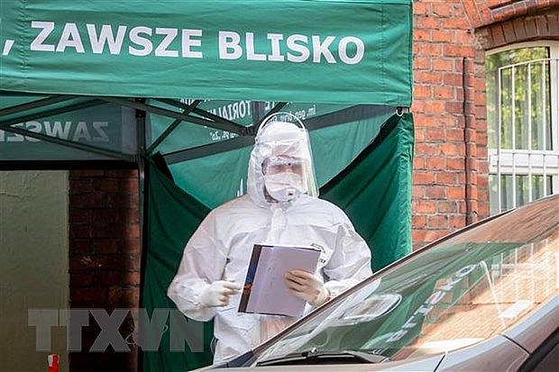 cong dong nguoi viet tai ba lan duoc tro giup trong dai dich covid 19