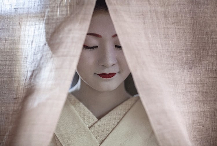 Triển lãm ảnh 'Khoảnh khắc bí mật của Maiko' tại Hà Nội Triển lãm ảnh 'Khoảnh khắc bí mật của Maiko' tại Hà Nội