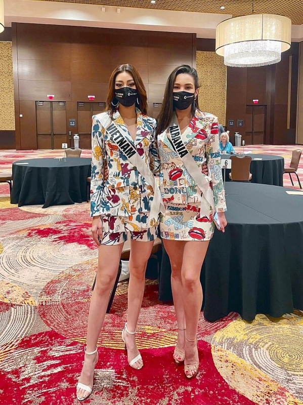 Hoa hậu Khánh Vân hòa đồng và khoe nhan sắc cùng các thí sinh tại Miss Universe Hoa hậu Khánh Vân hòa đồng và khoe nhan sắc cùng các thí sinh tại Miss Universe