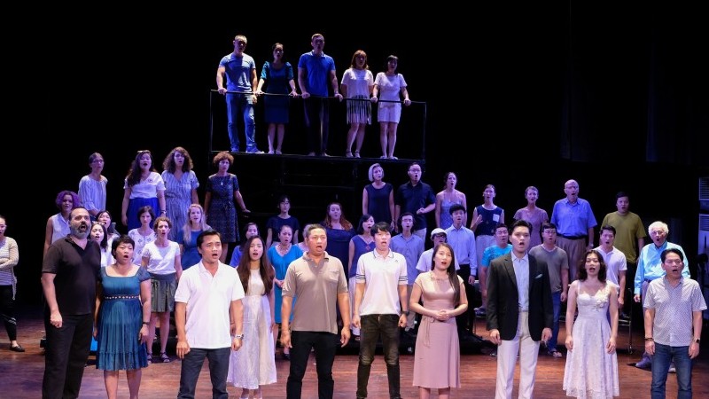 Hoãn lưu diễn vở nhạc kịch 'Những người khốn khổ' để phòng chống dịch Covid-19