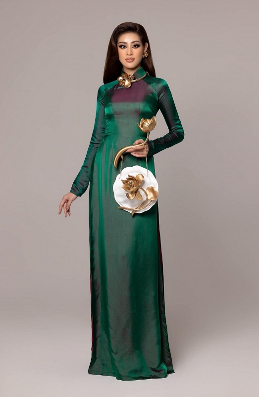 Gặp sự cố trước giờ G, Hoa hậu Khánh Vân vẫn gây ấn tượng với quốc phục “Kén Em” tại Miss Universe