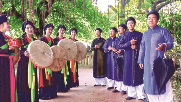 Kiều bào hướng ứng thi hát dân ca trên sóng phát thanh