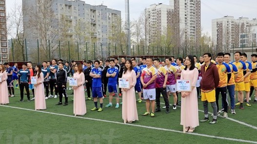 Hội người Việt Nam tại Nga tổ chức giải bóng đá Lão tướng Moscow 2022