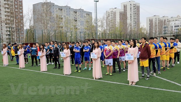Hội người Việt Nam tại Nga tổ chức giải bóng đá Lão tướng Moscow 2022
