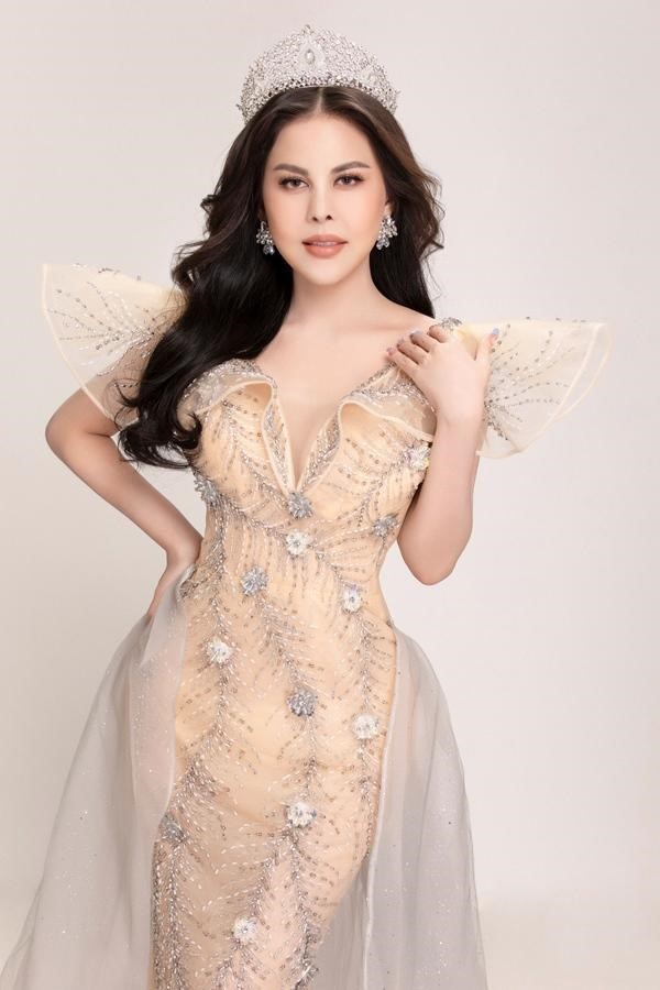 Người đẹp Việt Nam đăng quang Hoa hậu Quý bà Liên hợp quốc Quốc tế 2022