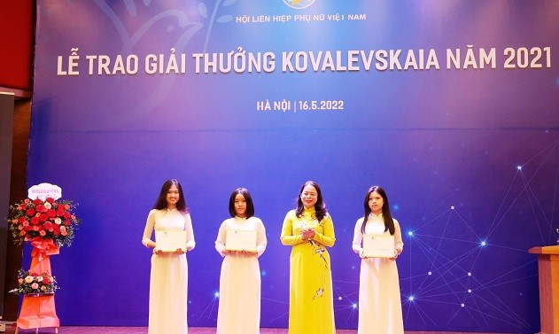 Hai nhà khoa học nữ giành Giải thưởng Kovalevskaia năm 2021
