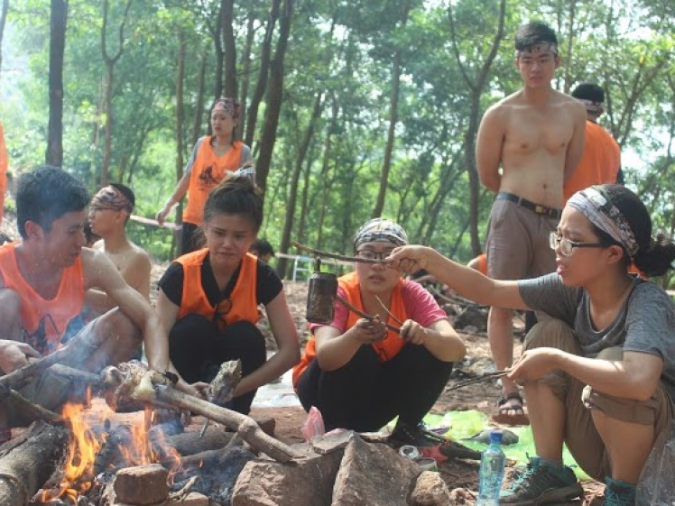 Sinh viên thử sức với bản năng sinh tồn