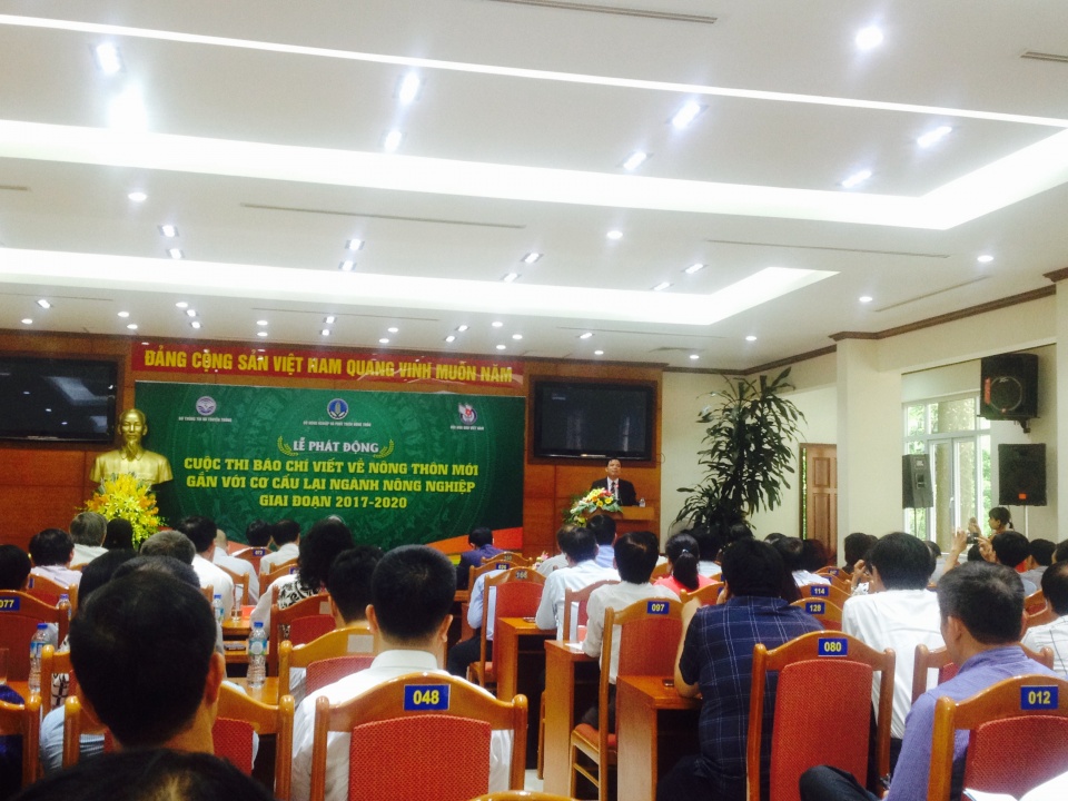 Phát động báo chí viết về nông thôn mới giai đoạn 2017-2020 phat dong bao chi viet ve nong thon moi giai doan 2017 2020