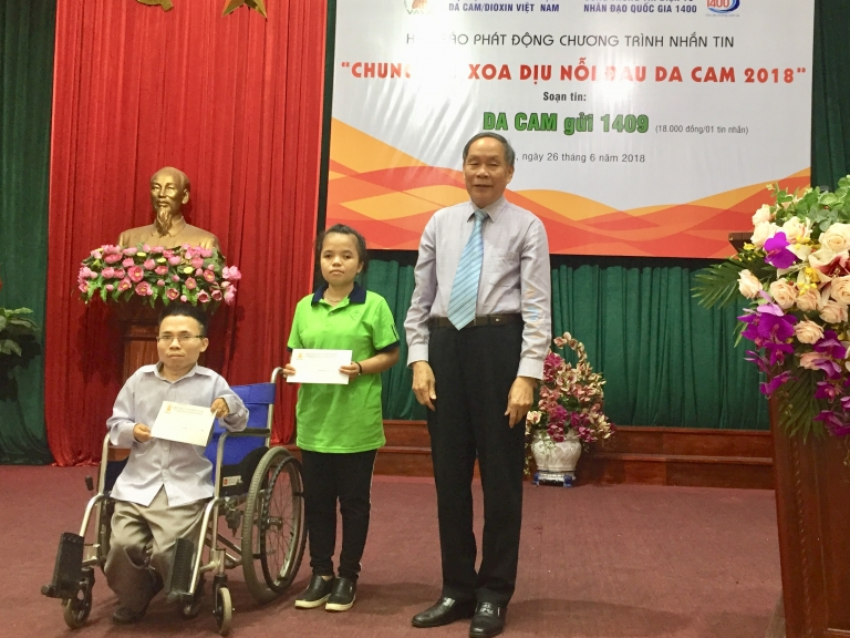 Phát động nhắn tin ủng hộ nạn nhân nhiễm chất độc da cam